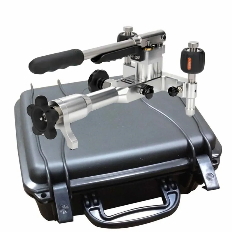 Additel ADT 918 [ADT918-N-SET] Pneumatic Pressure Test Pump With Carrying Case, 1/4 NPT Female, 1,500 psi (100 bar) - Air