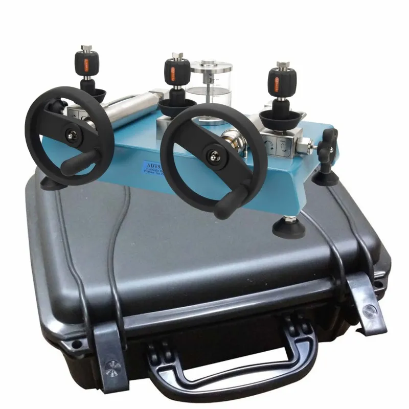 Additel ADT 938 [ADT938-N-SET] Hydraulic High Pressure Calibration Pump With Carrying Case, 1/4 NPT Female, 15,000 psi (1,000 bar) - Deionized Water