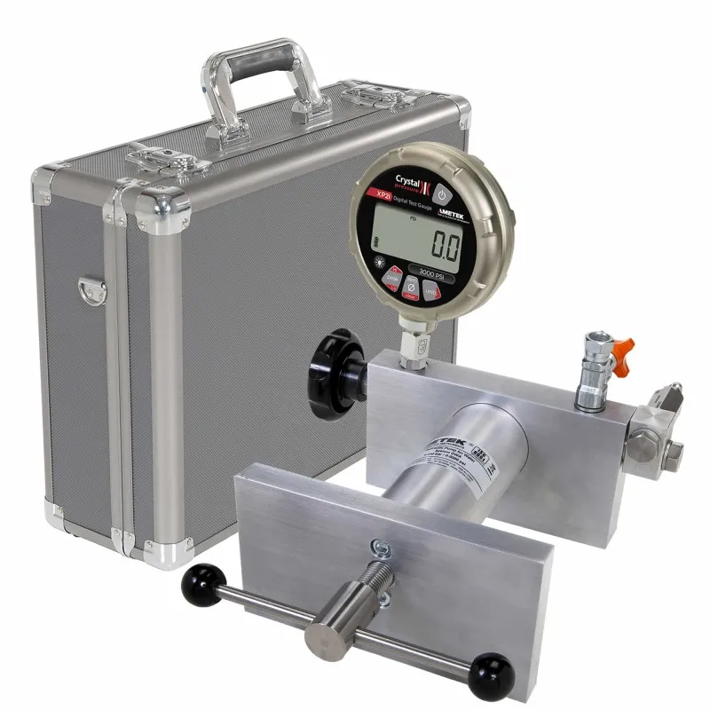 Ametek Crystal XP2i [10KPSIXP2I-DOX] Digital Pressure Gauge w/Pump System D (Oil) 0 to 5000 psi, 0.1% Accuracy, 1/4NPT Male, 10,000 PSI Gauge & Aluminum Case