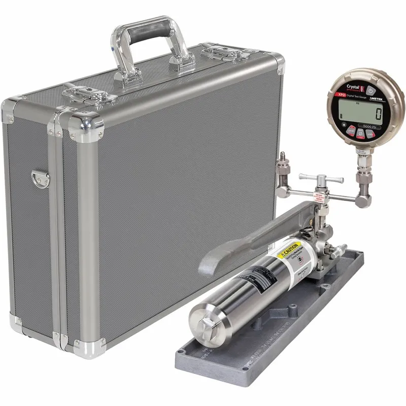 Ametek Crystal XP2i [10KPSIXP2I-FOV] Digital Pressure Gauge w/Pump System F (Oil) 0 to 15,000 psi,  0.1% Accuracy, 1/4NPT Male, 10,000 PSI Gauge & Aluminum Case