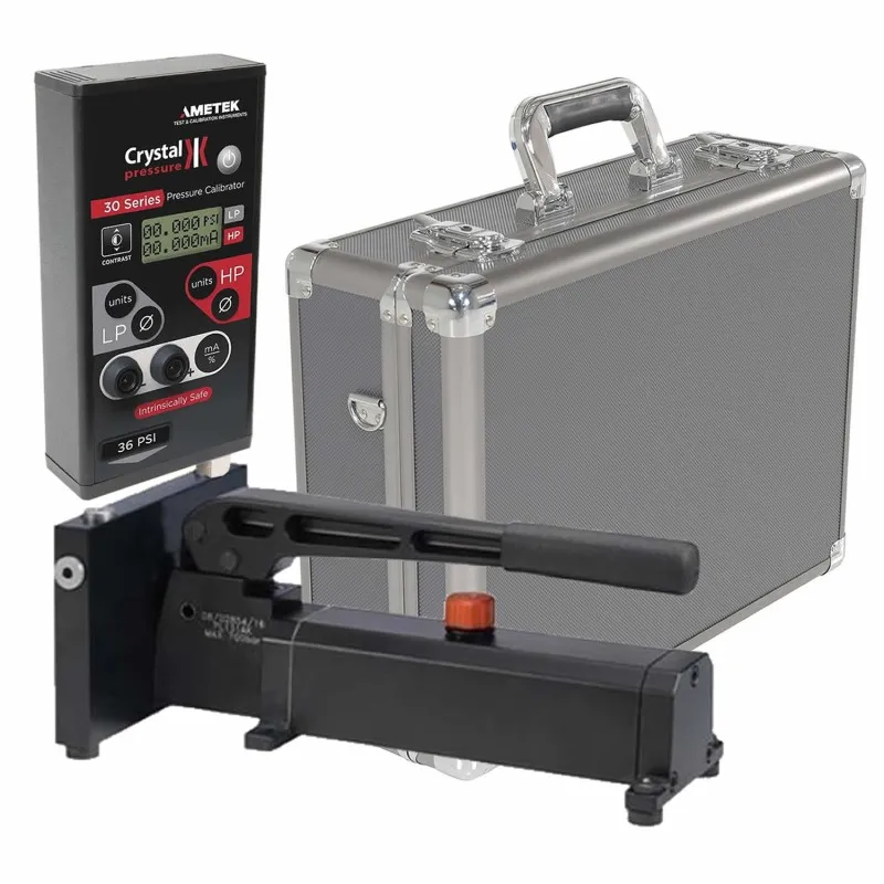 Ametek Crystal 30 [IS31-16PSI-EOX] Single Digital Pressure Calibrator 0 to 16 Psi w/Pump System E (Oil) 0 to 10000 PSI/700 Bar, Aluminum Case