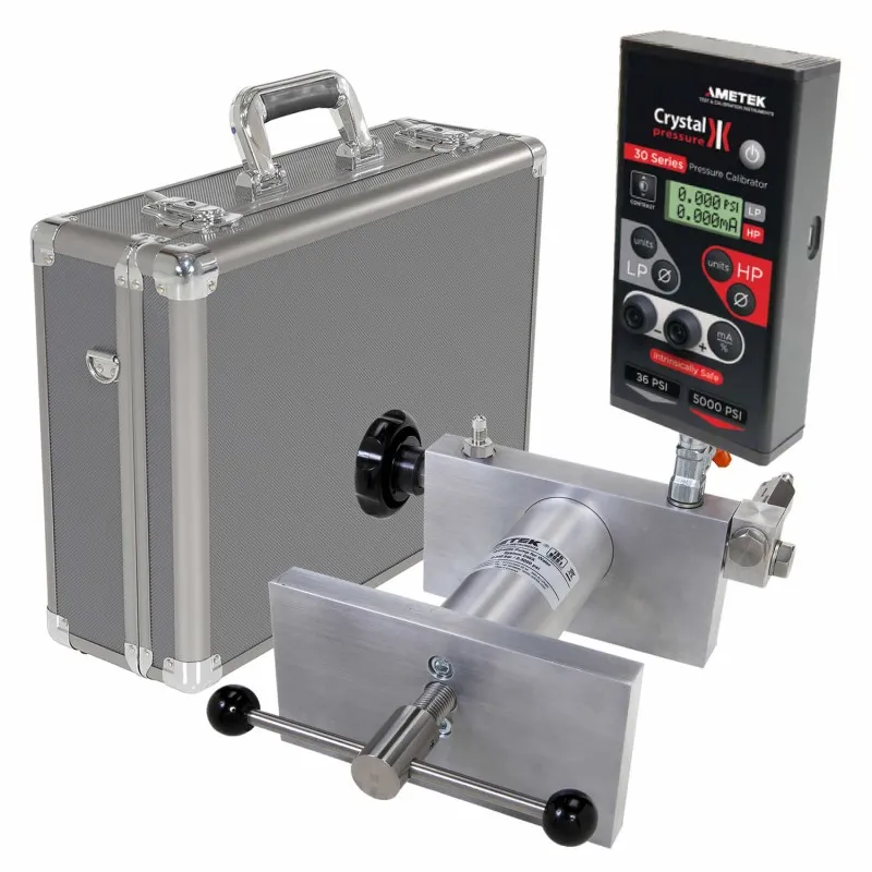 Ametek Crystal 30 [IS31-16PSI-DWX] Single Digital Pressure Calibrator 0 to 16 PSI w/Pump System D (Water) 0 to 5000PSI/350 Bar, Aluminum Case