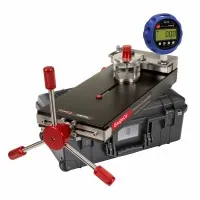 Ametek Crystal M1 [M1-300PSI-GOX] Digital Pressure Gauge, 1/4" NPT Male, 0 to 300 PSI w/ Pump System G (Oil) 0 to 15 000 psi/1000 bar, Full Liquid & Waterproof Case