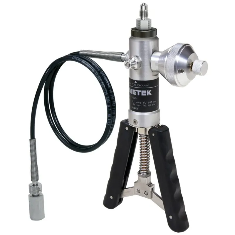 Ametek Crystal T-975-CPF Pneumatic Pressure Pump With CPF Hose and Fittings, -0.91 to 40 Bar (-13.1 to 580 Psi)