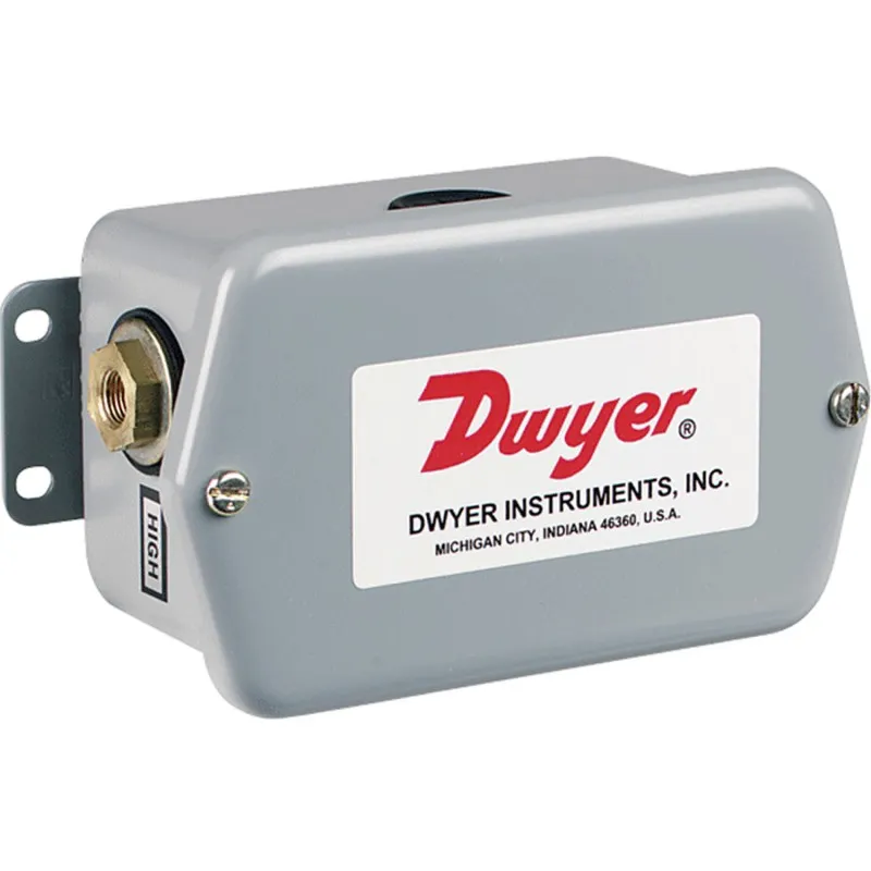 Dwyer 647 Differential Pressure Transmitter