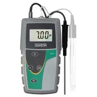 OAKTON pH 6+ [WD-35613-20] pH / mV / Temperature Meter w/ ATC Probe, Rubber Boot, and Batteries