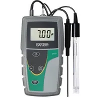 OAKTON pH 5+ [WD-35613-52] pH / Temperature Meter w/ Single-Junction, Sealed, Electrode, ATC Probe, Boot