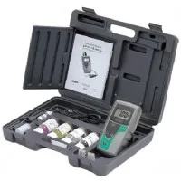 OAKTON pH 5+ [WD-35613-55] pH/Temperature Meter Kit w/ Probes and NIST-Traceable Calibration