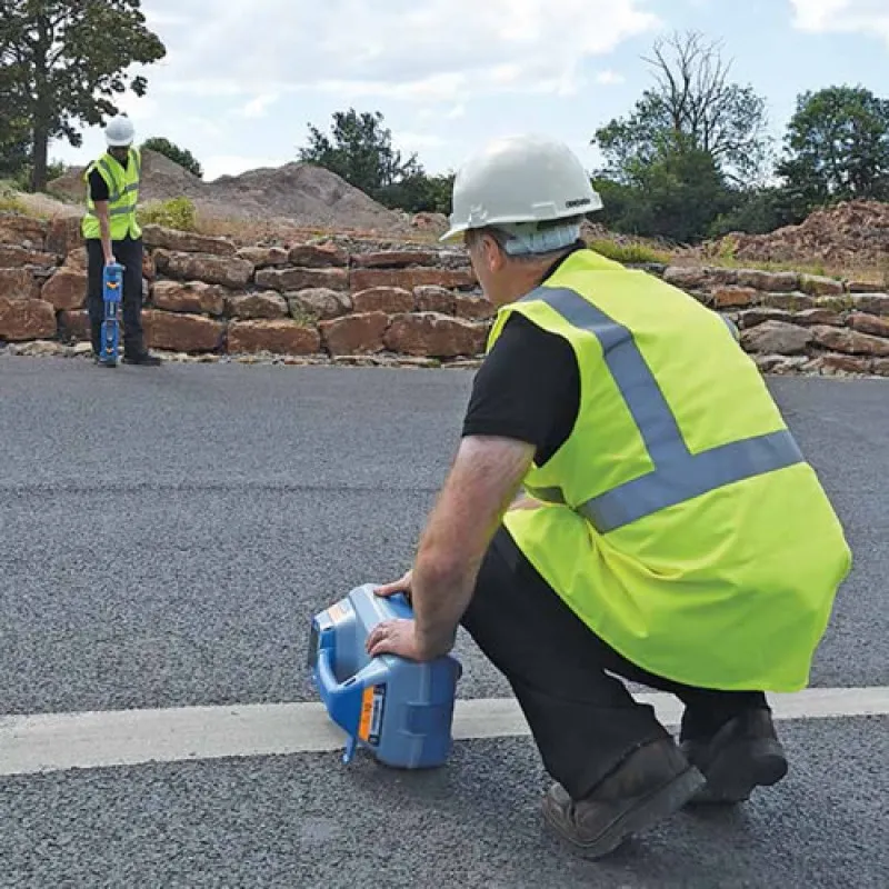 SPX Radiodetection RD8100 Precision Pipe and Cable Locator*DIHENTIKAN LIHAT RD8200*