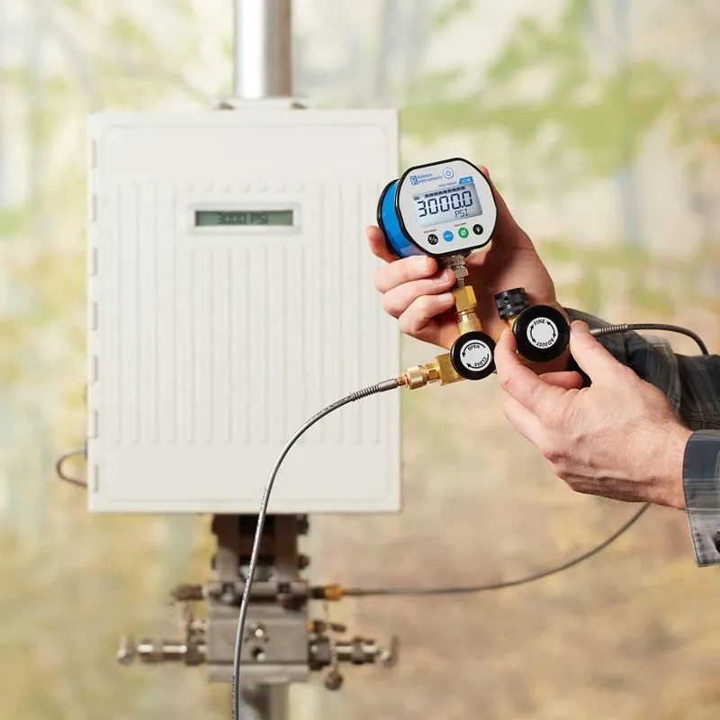 Ralston QTCM [QTCM-3KPSIG-D] Calibration Manifold Full Kit (0 - 3000 PSI, 1/4" Female NPT, Digital Gauge) 