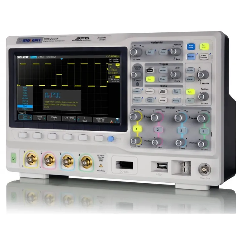 Siglent SDS2000X Series [SDS2204X] 200MHz, 4-Ch Digital Oscilloscope