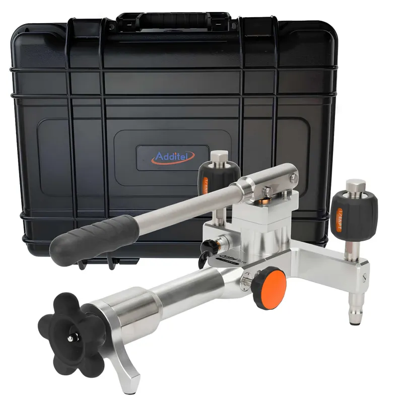 Additel 916A Pressure Test Pump, 95% Vacuum to 600 psi (40 bar) Positive Pressure