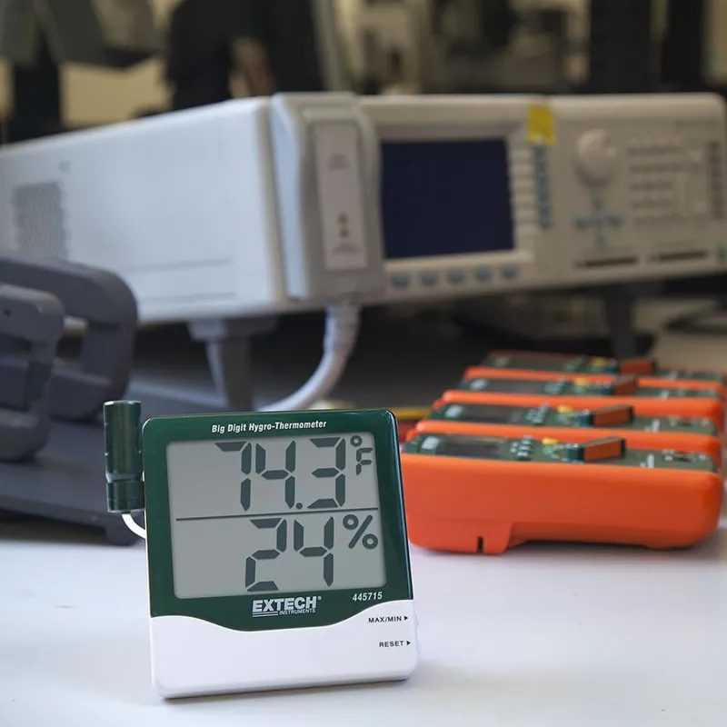 Extech 445715 Humidity Alert with Remote Probe,  10 to 99% RH, 14 to 140°F (-10 to 60°C)