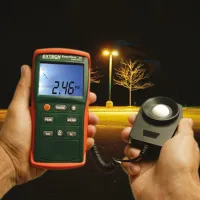 Extech EA30 EasyView™ Wide Range Light Meter,  40000Fc in 4 Ranges 400000Lux in 5 Ranges