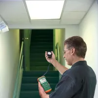 Extech EA33 EasyView Light Meter with Memory