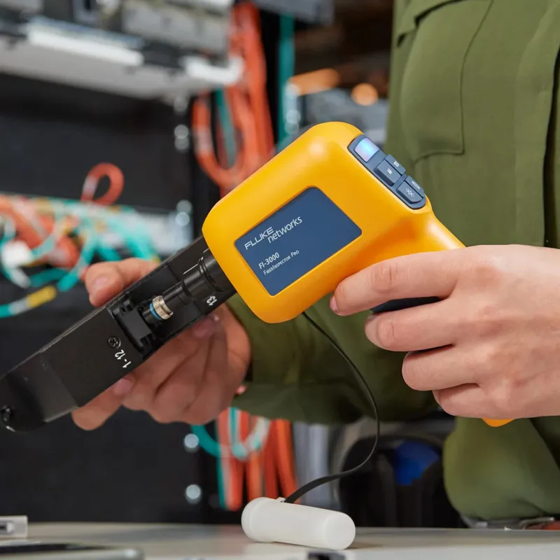 Fluke Networks FI2-7300 FiberInspector Ultra Kit (4 Model In This Product Family)