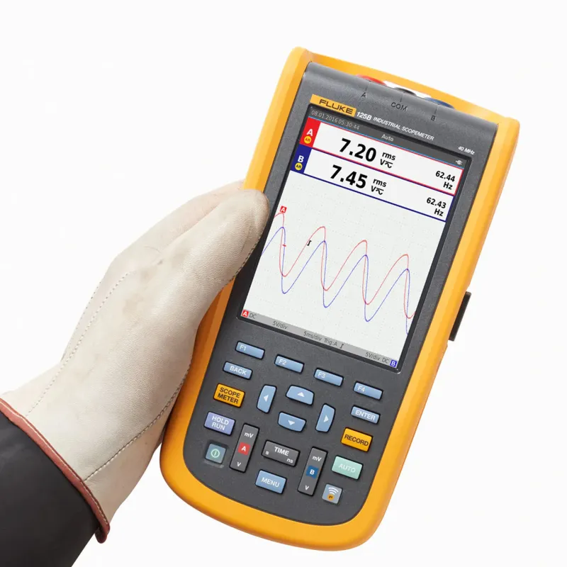 Fluke 125B [FLUKE-125B/NA/S] 40 MHz, 2-Channel, 40 MS/s Industrial ScopeMeter Hand-Held Oscilloscope with Bus Health, Accessories and Fluke Connect Compatibility