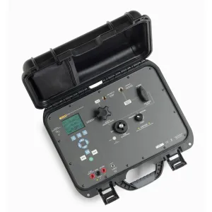 Fluke 3130 Pressure Calibrator (2 Models In This Product Family)