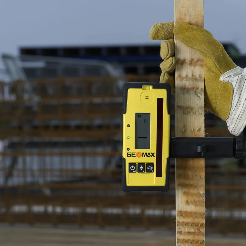 GeoMax Zone60 HG [6010660] Laser Semi-Otomatis Dual Grade dengan Receiver ZRP105 Pro