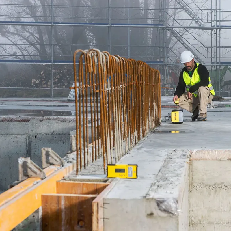 GeoMax Zone20 HV [6010642] Self-Leveling Horizontal/Vertical Rotary Laser with ZRP105 Pro Receiver and ZRC20 Remote Control